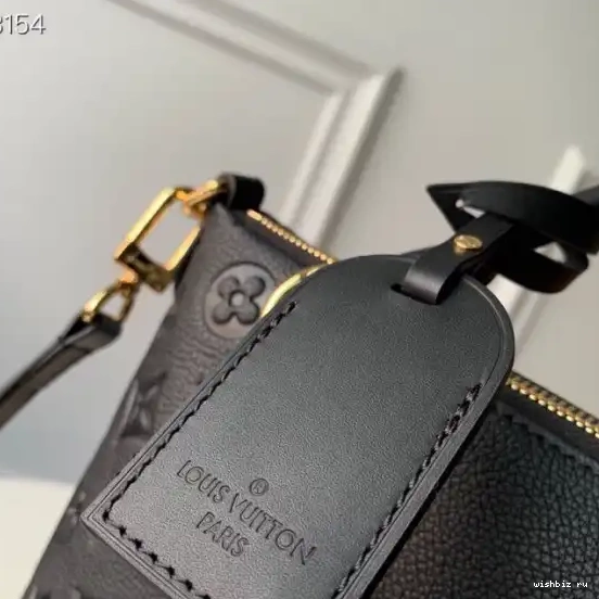 WIS V LOUIS MM TOTE VUITTON 0625